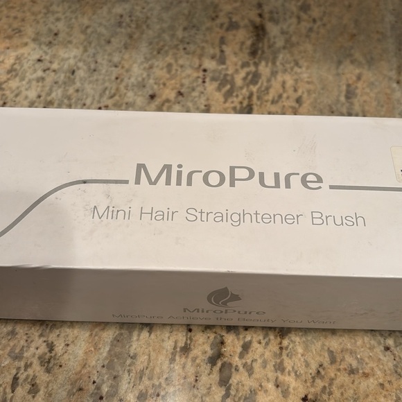 MiroPure Mini Hair Straightener Brush - Picture 3 of 7